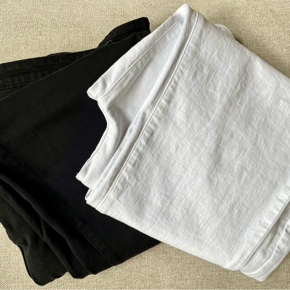 NYDJ Bundle of Two Pairs White Black Curves 360 Denim Pants Jeans Casual - Picture 12 of 12